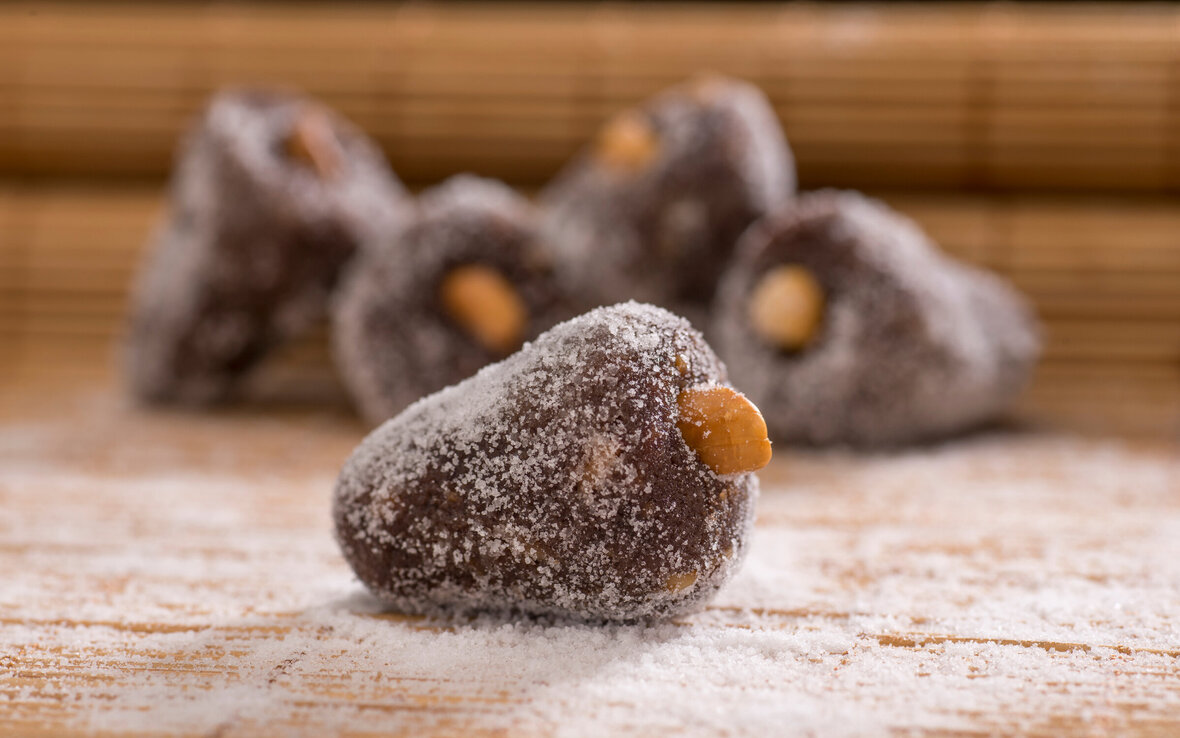 Receita aprenda a fazer Cajuzinho clássico docinho de festa infantil