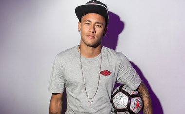 Neymar dá "palinha" de nova música e fãs zoam; escute 