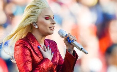 Lady Gaga confirma show no Super Bowl 2017