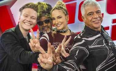 Estreia do "The Voice Brasil" teve beijo gay, veteranos e ausência de Ivete; veja motivos para acompanhar a temporada 