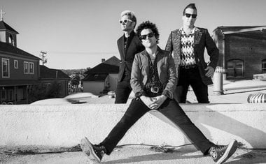  Green Day lança novo álbum e anuncia filme de "American Idiot"