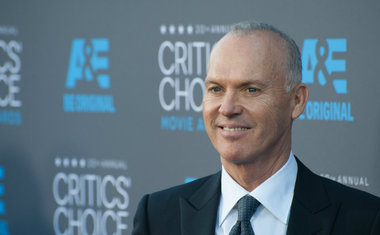 Michael Keaton pode interpretar vilão em novo filme do Homem-Aranha