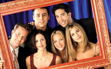 Jennifer Aniston revela que elenco de "Friends" nunca gostou da abertura da série