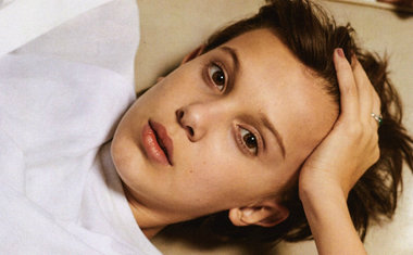 Confira o ensaio incrível de Millie Bobby Brown para a revista americana Dazed