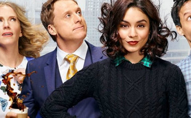 "Powerless", série da DC com Vanessa Hudgens, ganha data de estreia no Brasil