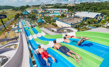 Wet'n Wild lança promoção 2por1: quem for no parque em março, ganha outro ingresso para usar em junho