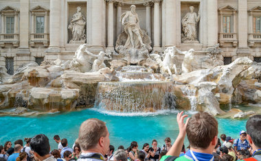 Uau! Turistas jogaram mais de 1,4 milhões de euros na Fontana di Trevi em 2016