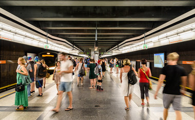 Metrô e CPTM funcionam de madrugada durante a Virada Cultural 2017