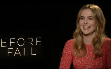 Em entrevista exclusiva, Zoey Deutch se diz encantada com os fãs brasileiros e revela que quer vir ao Brasil 