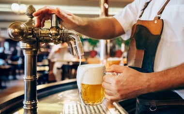 Lugares com chopp e drinks à vontade para aproveitar o happy hour em São Paulo 