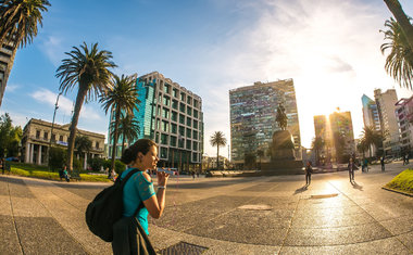 Montevidéu e Santiago na mesma viagem com passagens por R$ 1.102 com taxas