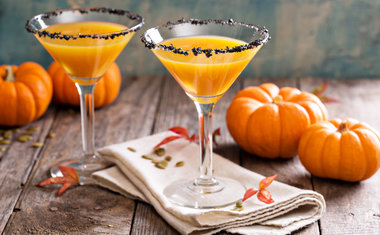 6 drinks assustadores para servir na festa de Halloween