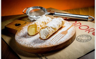 Pizzaria da Mooca dá cannoli grátis de sobremesa para quem consumir pizza