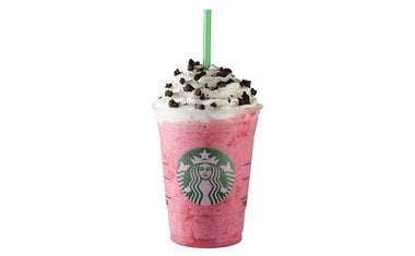 Frappuccino inspirado em flamingo é novidade da Starbucks para o Carnaval; confira! 