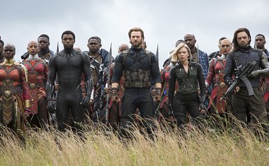 Pré-venda de ingressos para "Vingadores: Guerra Infinita" começa nesta quinta-feira (22); saiba mais!