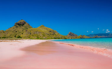 10 praias inusitadas para conhecer ao redor do mundo