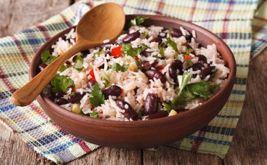 9 receitas para você aproveitar a feijoada que sobrou