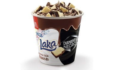 McDonald's relança McFlurry Laka Diamante Negro com inédita calda de Brigadeiro; saiba mais!