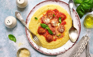 Passo a passo: aprenda a fazer uma polenta perfeita