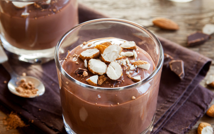 Mousse de chocolate e amêndoas