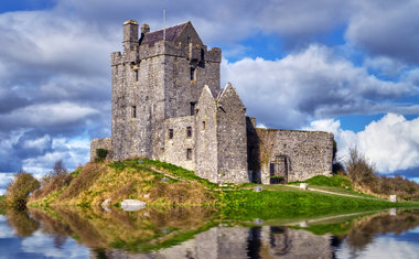 10 fascinantes castelos para conhecer na Irlanda