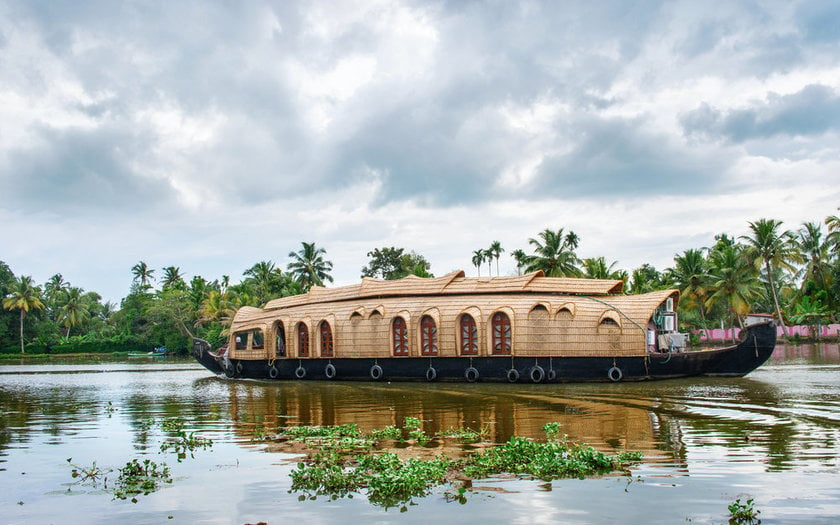 PASSEIO DE BARCO PELOS CANAIS (BACKWATERS)