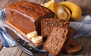 Receita: aprenda a fazer um delicioso bolo de banana sem açúcar