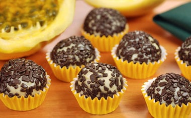 13 brigadeiros sabor fruta para fazer hoje mesmo