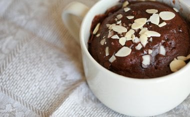 Bolo de caneca de Nescau é simples e fácil de fazer; veja a receita!