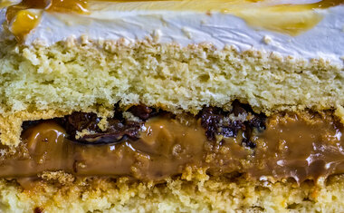 Bolo de ameixa é ótima opção para sobremesa e lanche da tarde; veja o passo a passo!