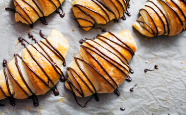 Receita: aprenda a fazer croissant com chocolate em casa