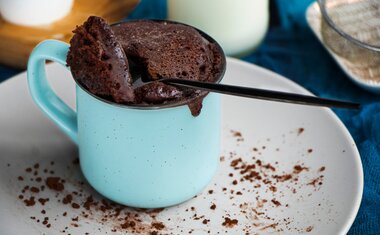 Bolo de Negresco na caneca é delicioso e fácil de fazer; veja a receita!