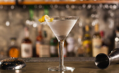 Dry Martini do 007: aprenda a receita original do James Bond