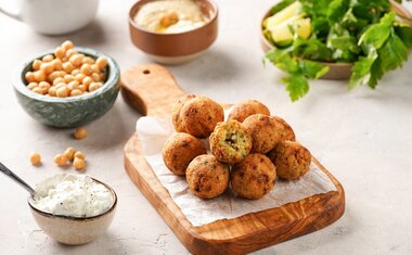 Falafel: aprenda a receita original do tradicional bolinho árabe 