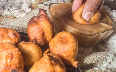 Receita de bolinho de chuva de abóbora com chocolate é fácil de fazer; veja o passo a passo!