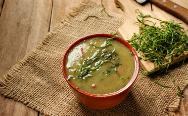 Caldo Verde: aprenda a receita original portuguesa!