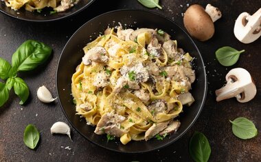 Receita de Carbonara Vegetariano com cogumelos vai te surpreender pelo sabor!