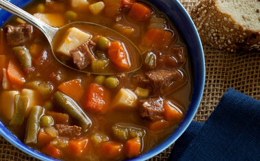 Receita: sopa de legumes com carne suculenta 