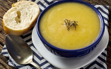 Receita: Caldo de Mandioca com Leite de Coco