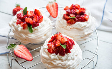 Pavlova de Morango: aprenda a receita original russa!