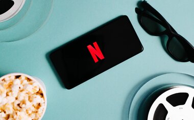 Vale a pena ficar em casa para assistir! Este é um dos filmes mais assistido do mundo na Netflix agora