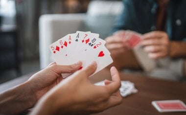 Como jogar Truco? Confira passo a passo simples para aprender de uma vez por todas