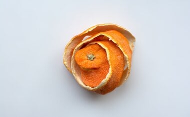 5 usos criativos para cascas de laranja que podem mudar sua rotina