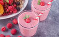 Imagem de destaque para 10 receitas de smoothie para deixar os dias de calor mais refrescantes