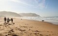 Litoral de SP: conheça praia com rio de água doce perfeita para descansar