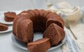 Fácil, prático e fofinho: aprenda a fazer o bolo de chocolate perfeito