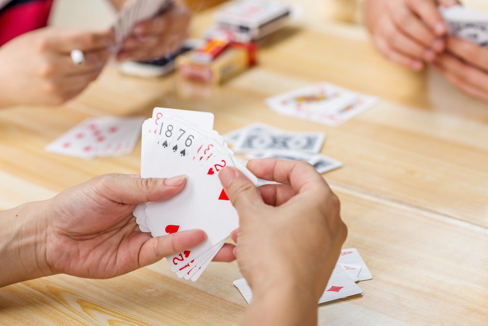Jogo de mesa cartas baralho truco jogos brincadeiras amigos