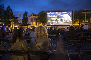 Na Cidade: É hoje! Cine na Praça exibe filme do Oscar com entrada e pipoca grátis