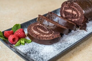 Receitas: Rocambole de chocolate é ótima opção de sobremesa para o Natal; confira o passo a passo!