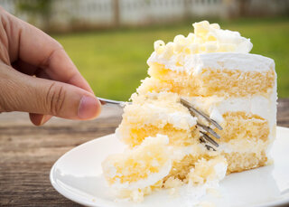 Receitas: Bolo de Leite Ninho é opção deliciosa de sobremesa; confira a receita!